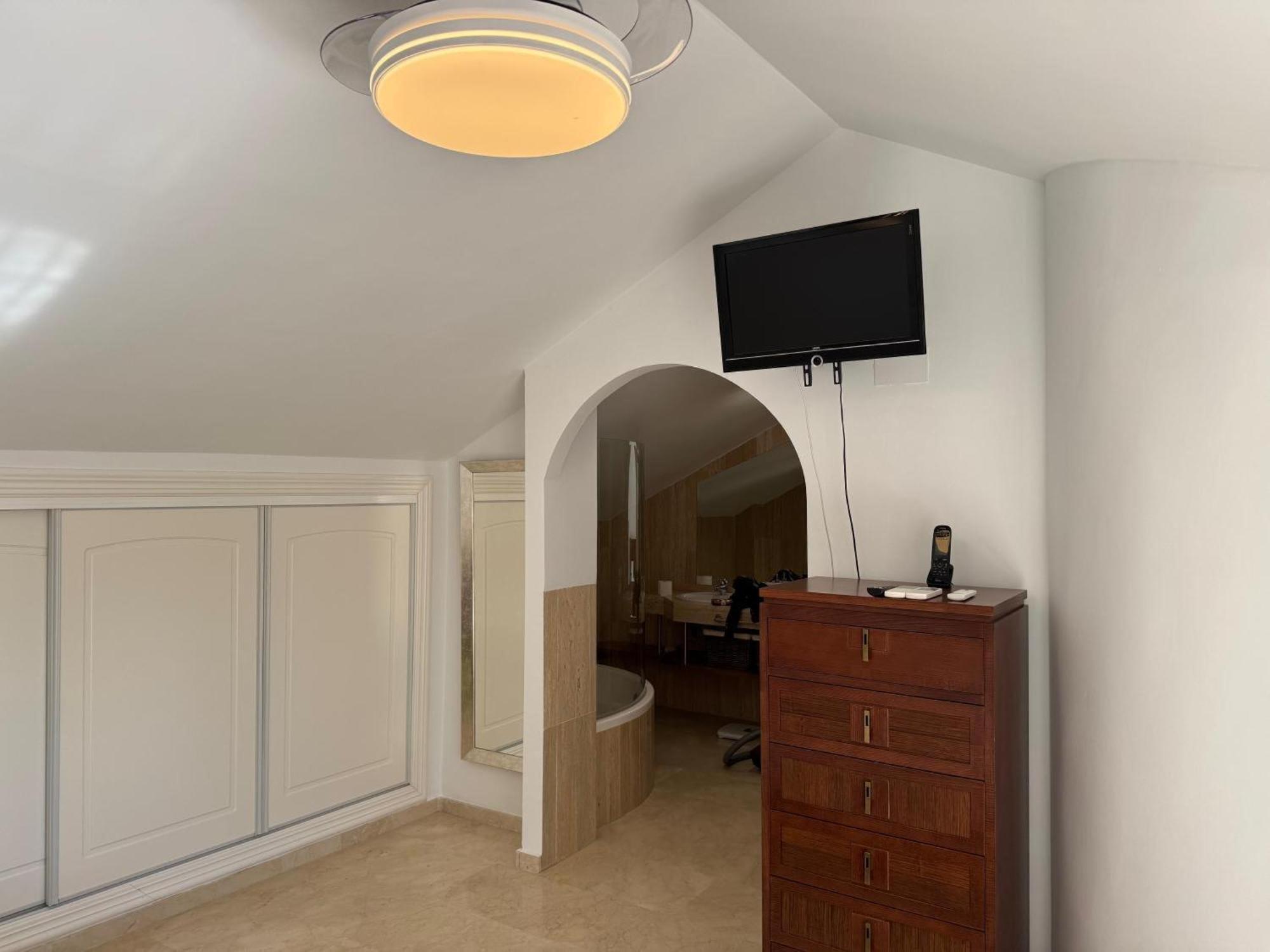 Piso-Lechuza Elviria Marbella 2 Apartment ภายนอก รูปภาพ